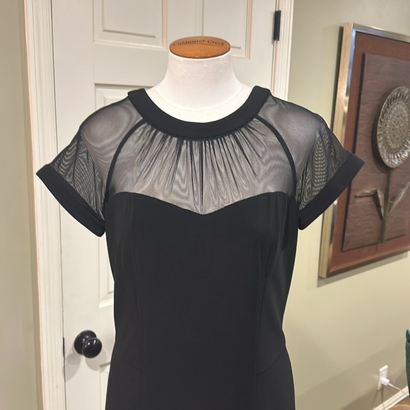 Like new! Jospeh Ribkoff Sz 10 Black Cocktail Dress Sweetheart Mesh Top - Picture 2 of 6